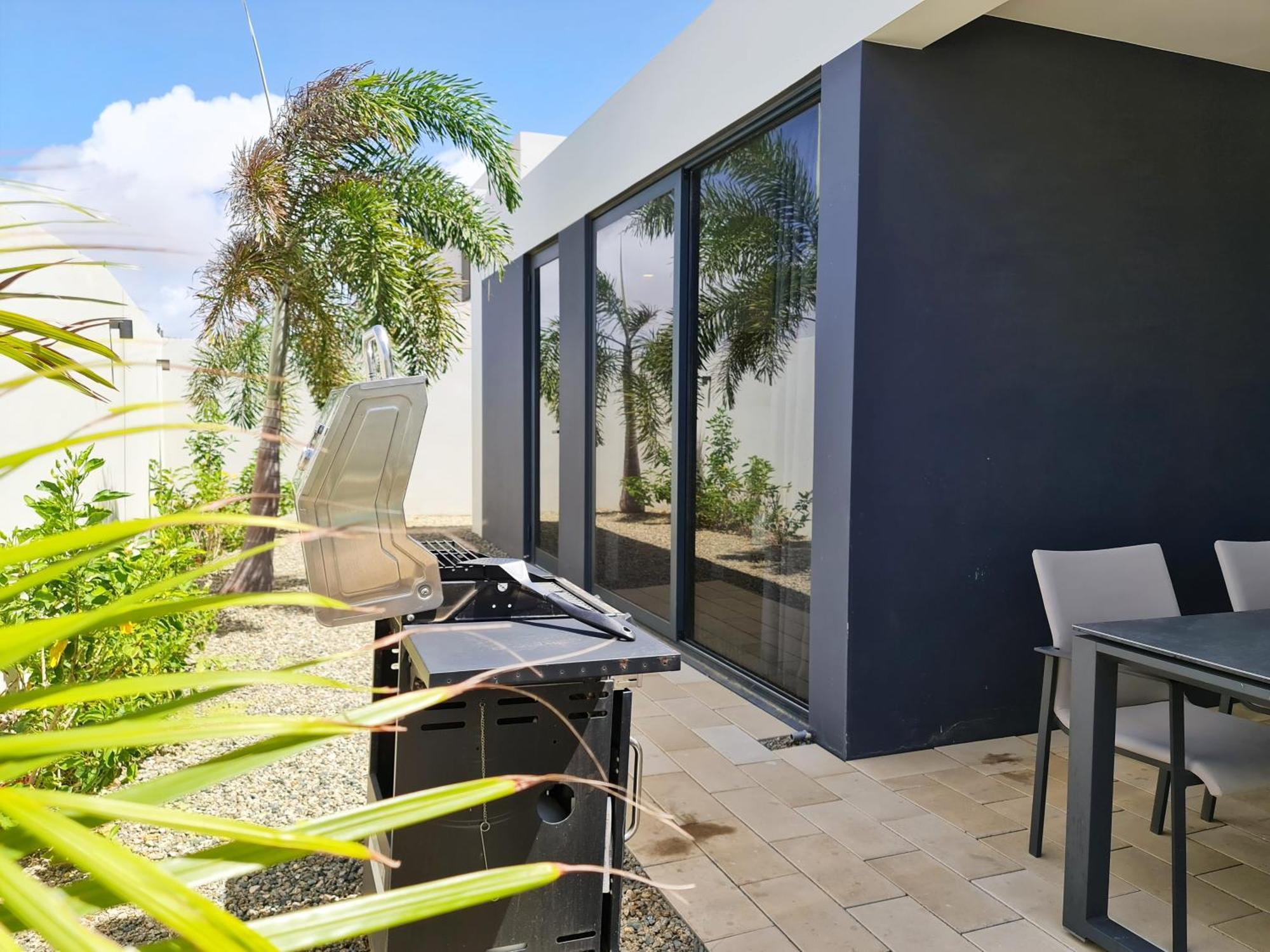 Tuscany Residence Aruba Palm Beach Extérieur photo